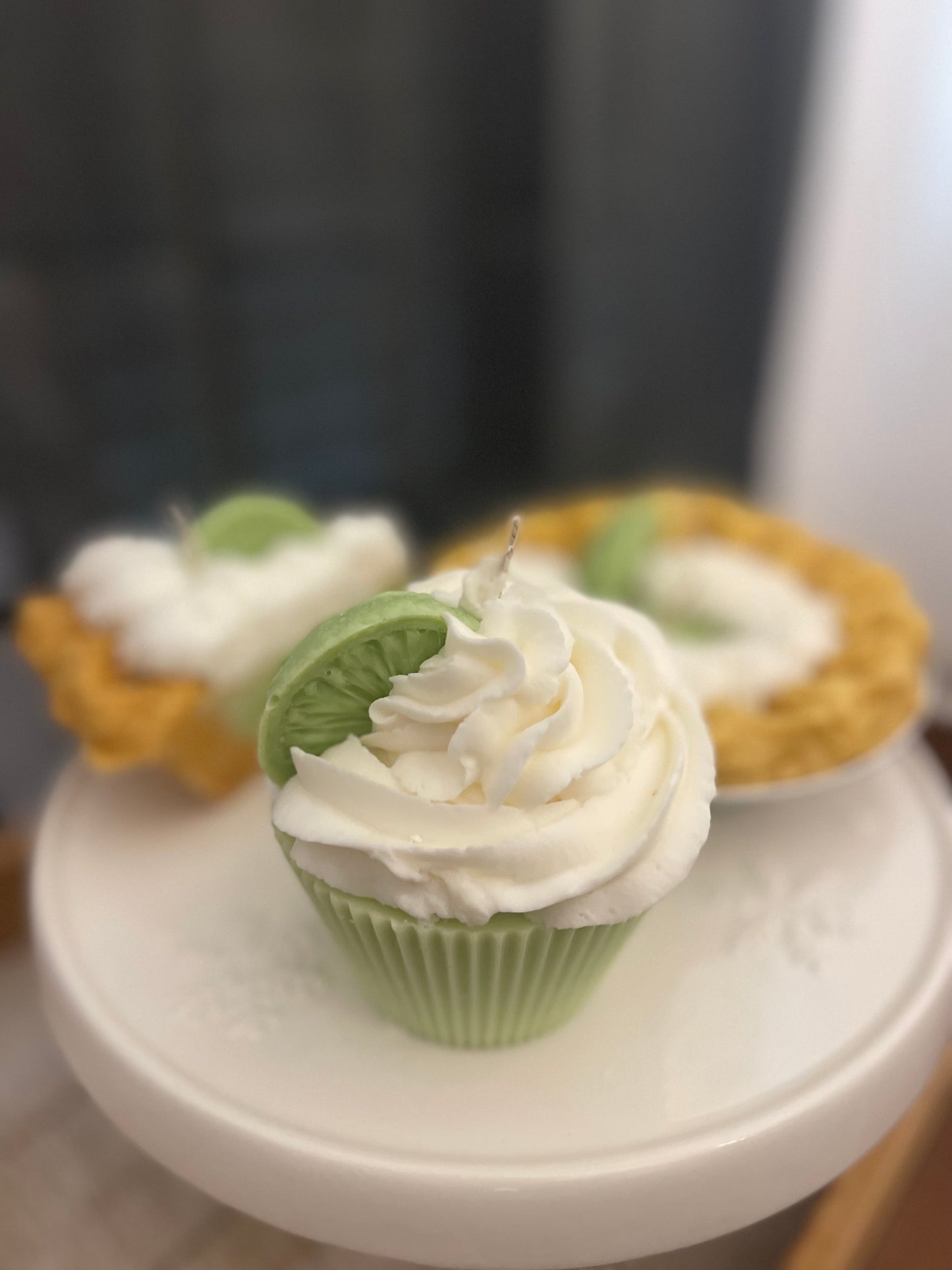 Cupcake Candles β Sweet Scents, Zero Calories! π°π―οΈ