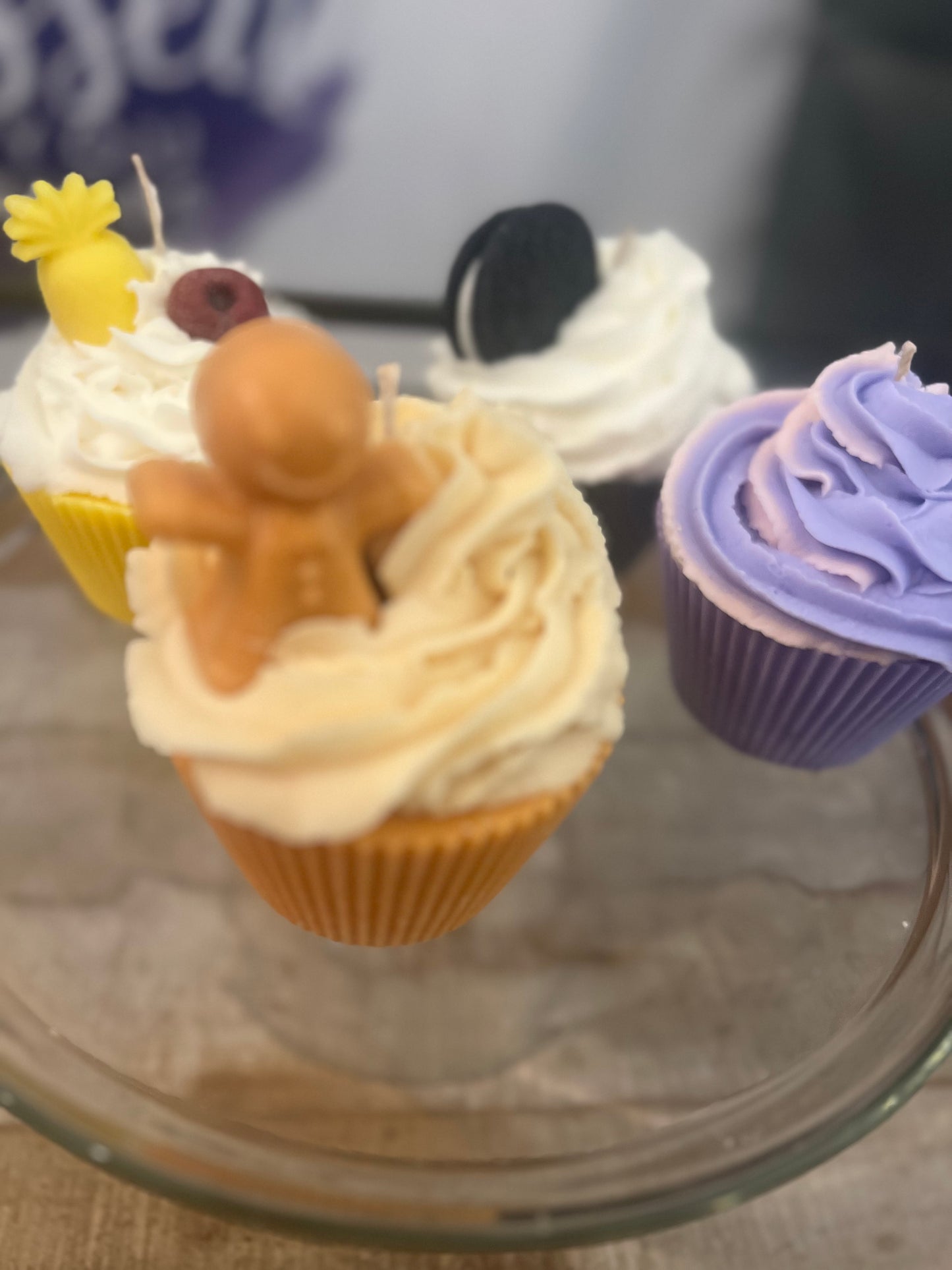 Cupcake Candles β Sweet Scents, Zero Calories! π°π―οΈ