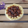 Cargar imagen en el visor de la galería, Vela de pastel de nueces pecanas - 6"