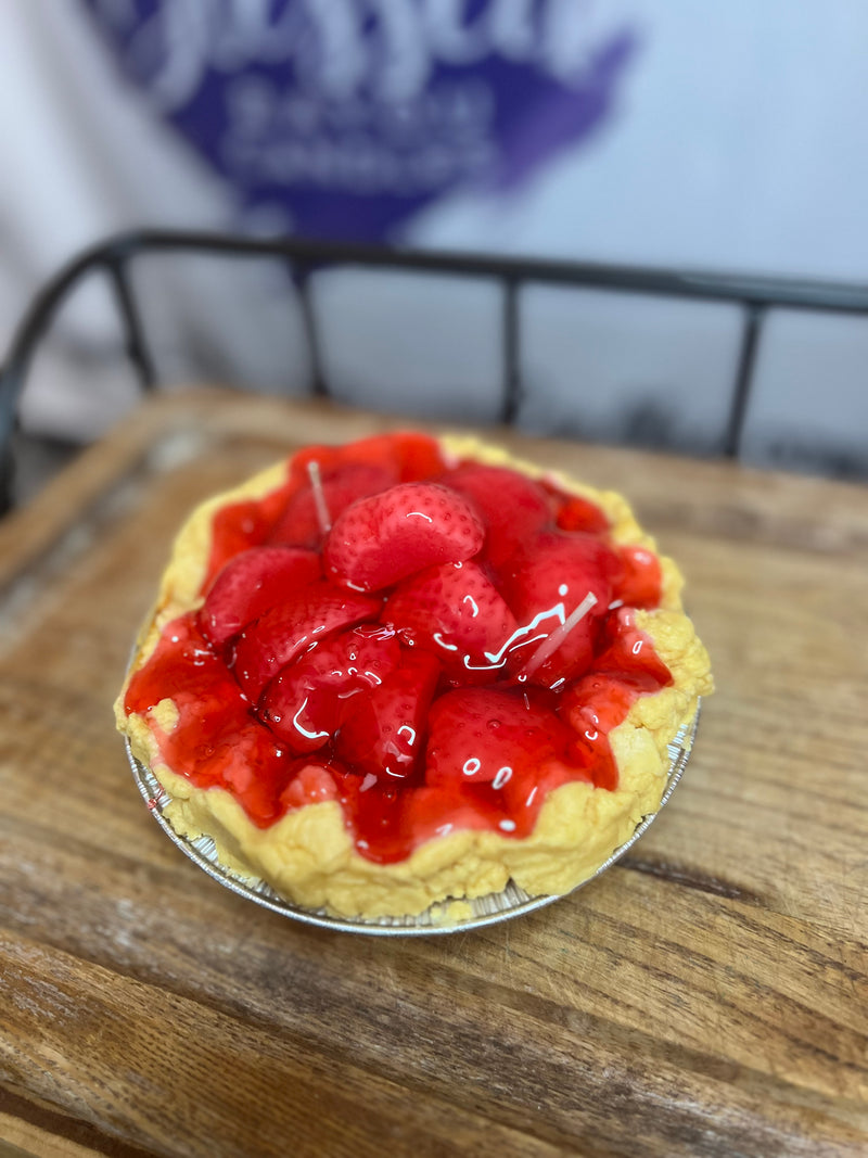 Strawberry Pie Candle - 6"