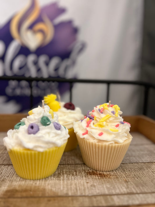 Cupcake Candles – Sweet Scents, Zero Calories! 🍰🕯️